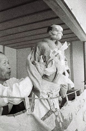 生子神社の泣き相撲