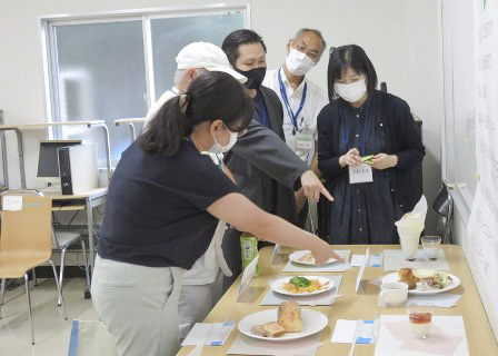 審査の様子