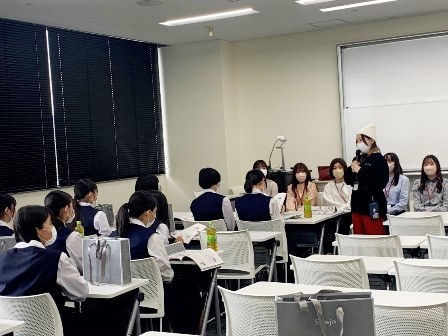 学生と高校生との交流会