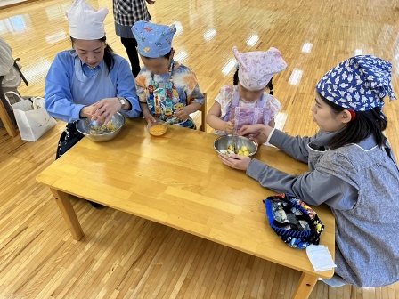 親子でスイートポテトづくり1