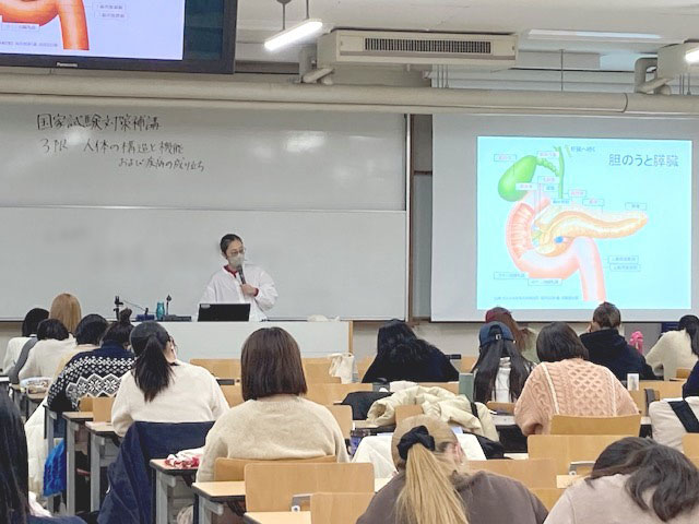 国家試験対策補講の様子2